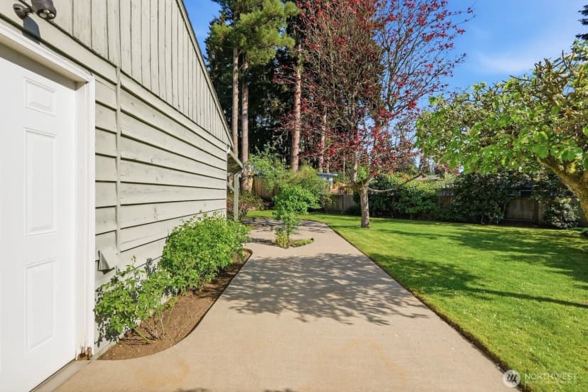 Property photo for 21225 96th Avenue W, Edmonds photo 31