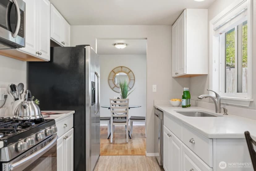 Property photo for 21225 96th Avenue W, Edmonds photo 16