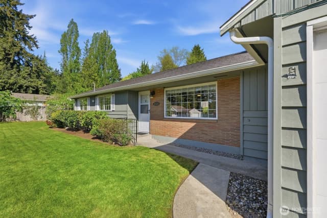 Property photo for 21225 96th Avenue W, Edmonds photo 5