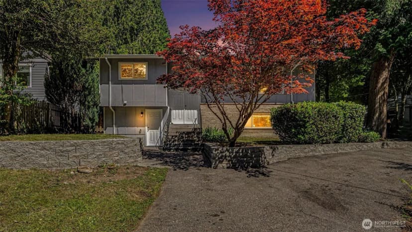 Property photo for 11040 40th Avenue Ne, Seattle photo 25