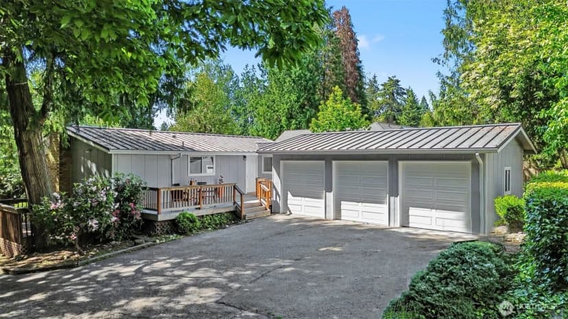 Property photo for 11040 40th Avenue Ne, Seattle photo 22