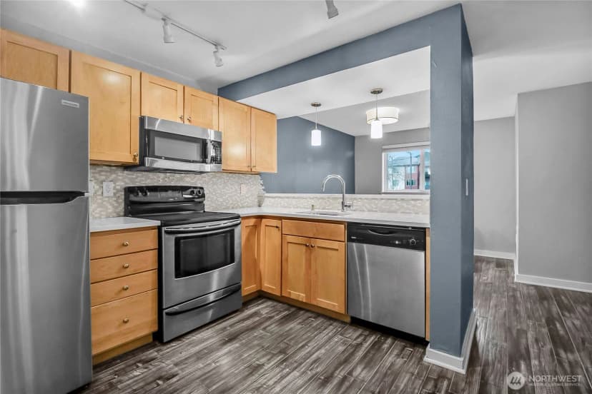 Property photo for 6700 Ne 182nd Street #c104, Kenmore photo 13