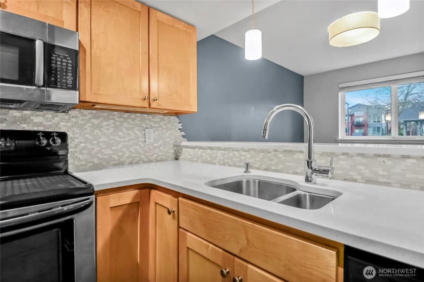 Property photo for 6700 Ne 182nd Street #c104, Kenmore photo 15