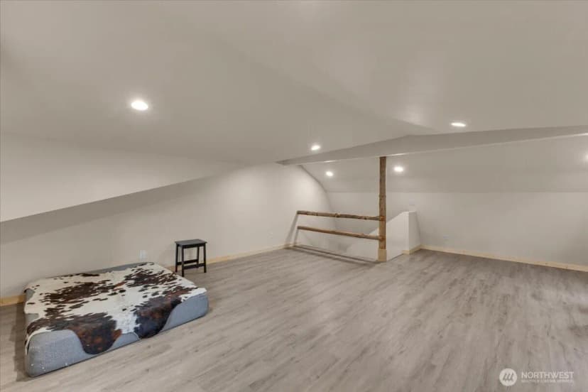 Property photo for 1273 Beach Drive E, Port Orchard photo 39