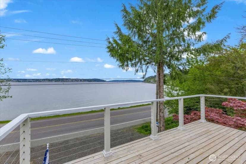 Property photo for 1273 Beach Drive E, Port Orchard photo 25