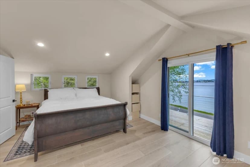Property photo for 1273 Beach Drive E, Port Orchard photo 24