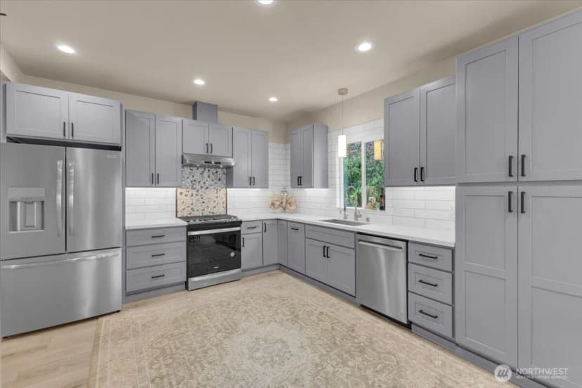 Property photo for 1273 Beach Drive E, Port Orchard photo 17