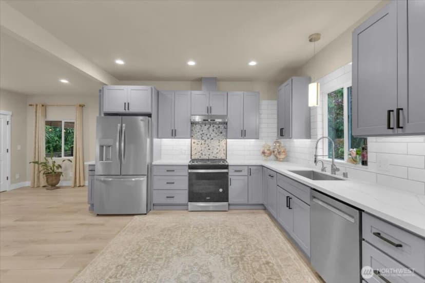 Property photo for 1273 Beach Drive E, Port Orchard photo 19