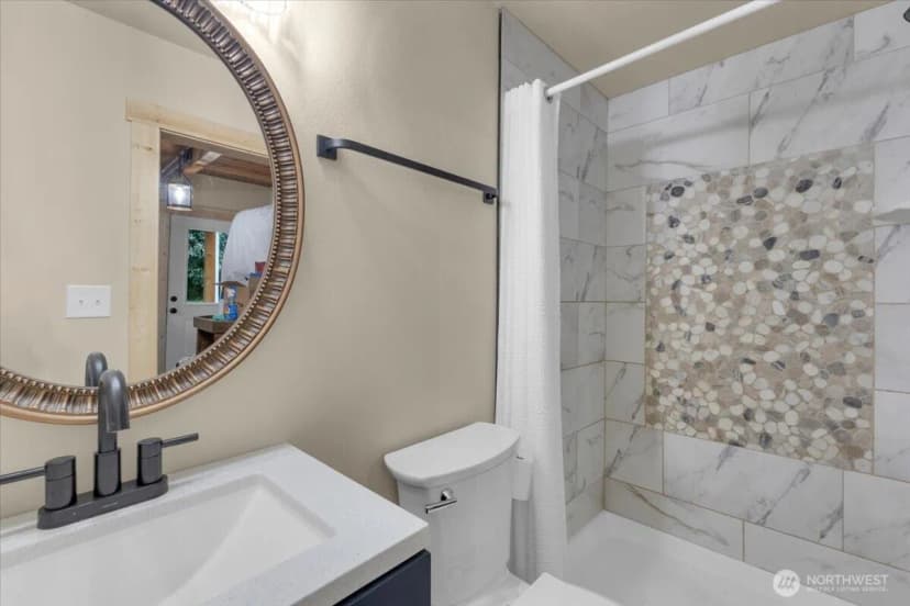 Property photo for 1273 Beach Drive E, Port Orchard photo 37