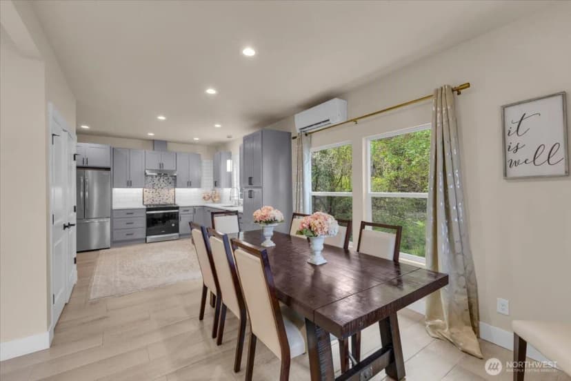 Property photo for 1273 Beach Drive E, Port Orchard photo 13