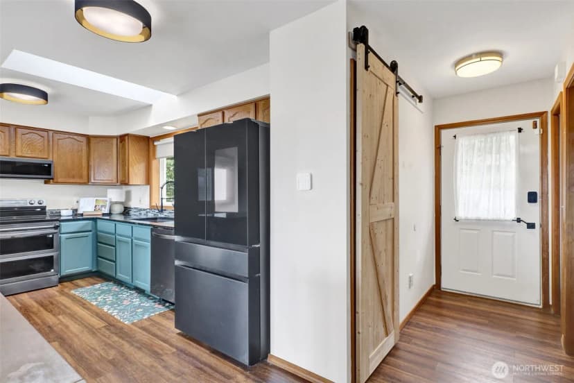 Property photo for 1818 35th Street, Bellingham photo 5