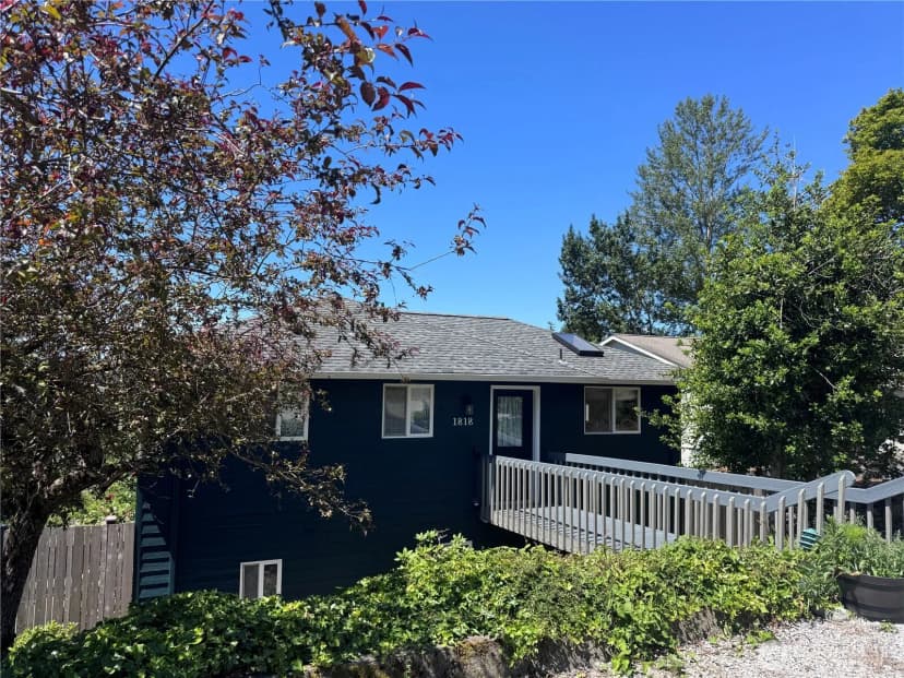 Property photo for 1818 35th Street, Bellingham photo 4