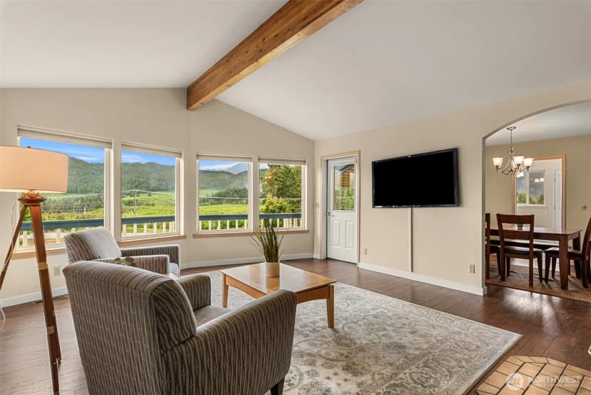 Property photo for 9950 North Road, Leavenworth photo 12