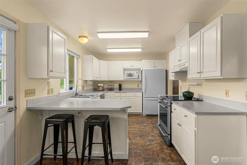 Property photo for 9950 North Road, Leavenworth photo 17