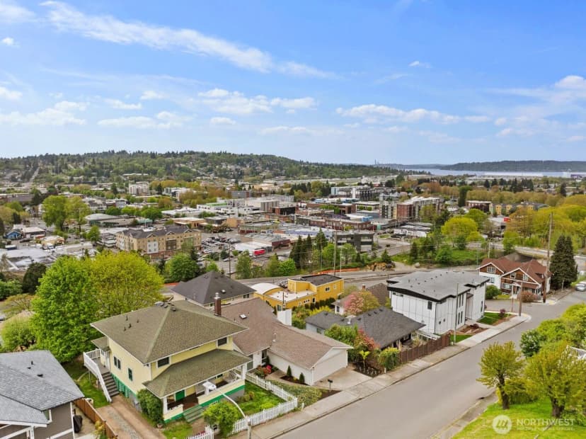 Property photo for 411 Cedar Ave S, Renton photo 36