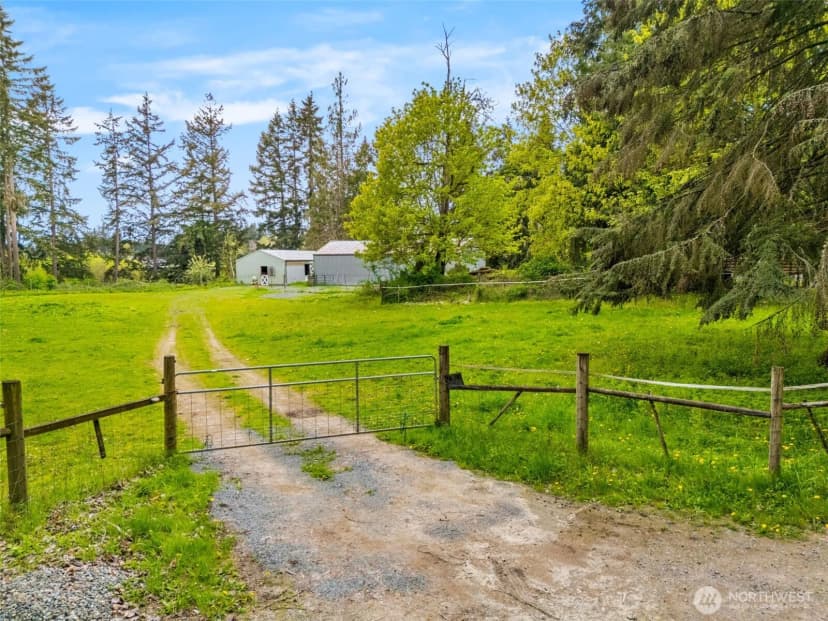 Property photo for 35308 16th Avenue Ct S, Roy photo 10