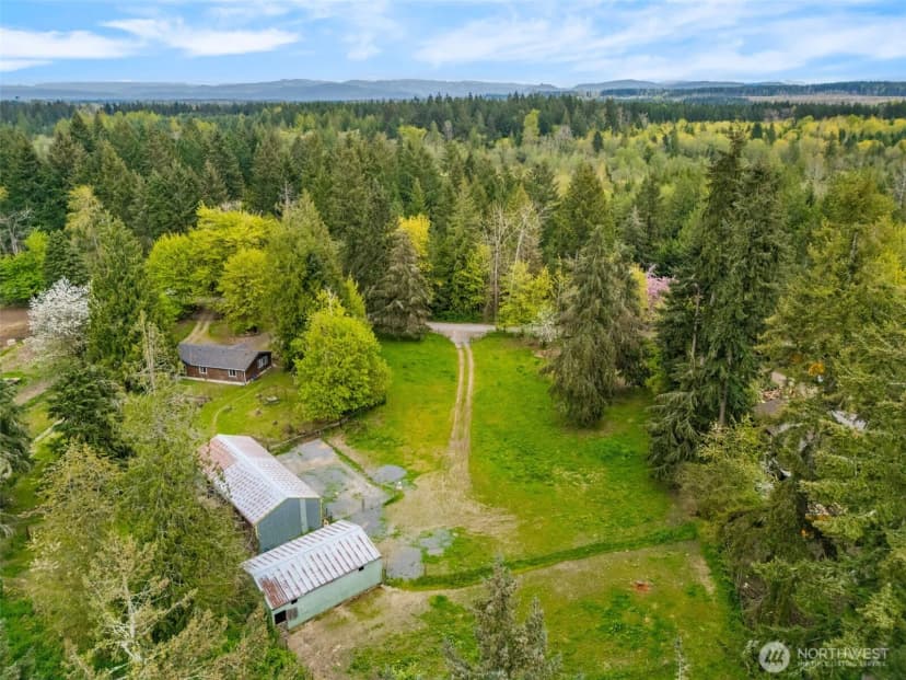 Property photo for 35308 16th Avenue Ct S, Roy photo 2