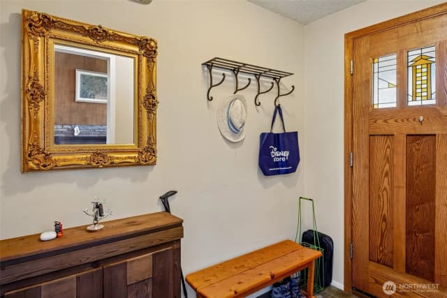 Property photo for 1606 153rd Avenue Se, Bellevue photo 3