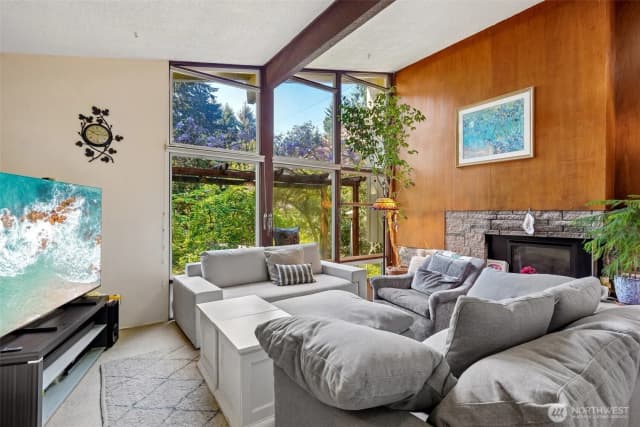 Property photo for 1606 153rd Avenue Se, Bellevue photo 5