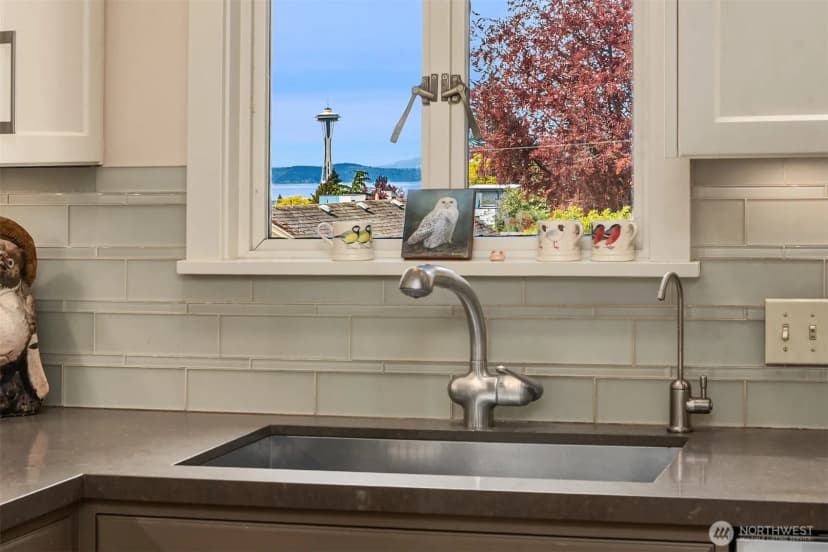 Property photo for 941 11th Avenue E #3, Seattle photo 14