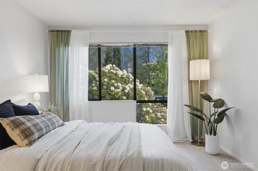 Property photo for 401 100th Avenue Ne #209, Bellevue photo 17