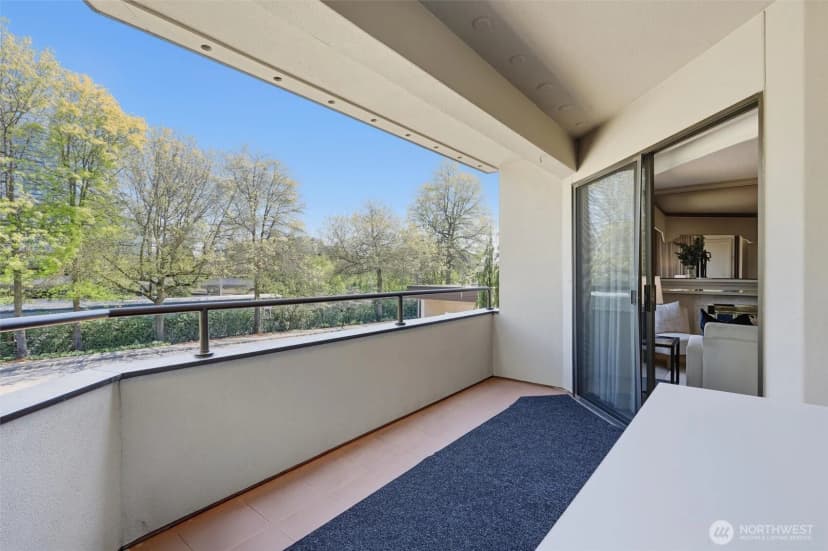 Property photo for 401 100th Avenue Ne #209, Bellevue photo 29