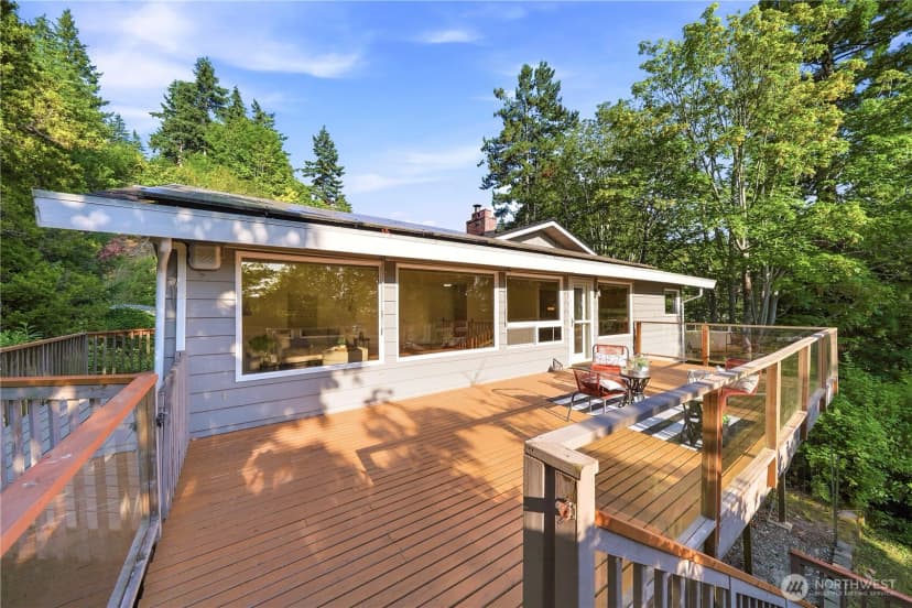 Property photo for 6031 88th Street Sw, Mukilteo photo 2
