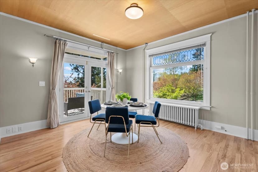 Property photo for 920 4th Avenue N, Seattle photo 14