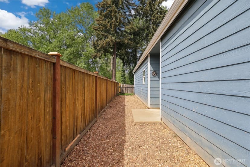 Property photo for 11308 6th Avenue E, Tacoma photo 22