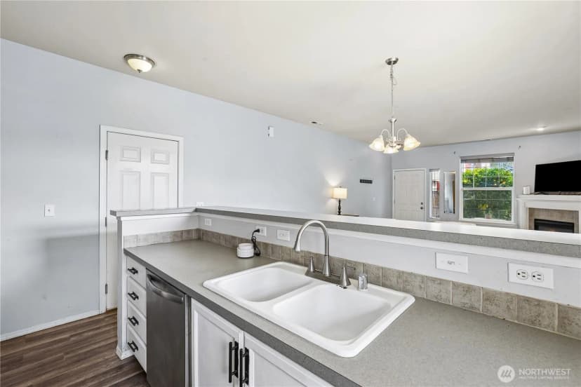 Property photo for 11308 6th Avenue E, Tacoma photo 11