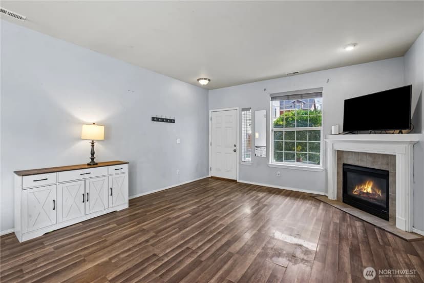 Property photo for 11308 6th Avenue E, Tacoma photo 5