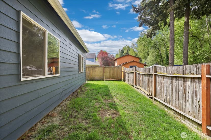 Property photo for 11308 6th Avenue E, Tacoma photo 23