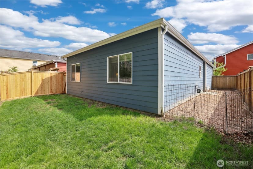 Property photo for 11308 6th Avenue E, Tacoma photo 25