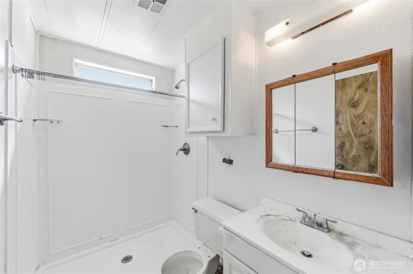Property photo for 32711 Commission Avenue, Black Diamond photo 14