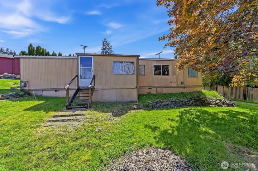 Property photo for 32711 Commission Avenue, Black Diamond photo 21