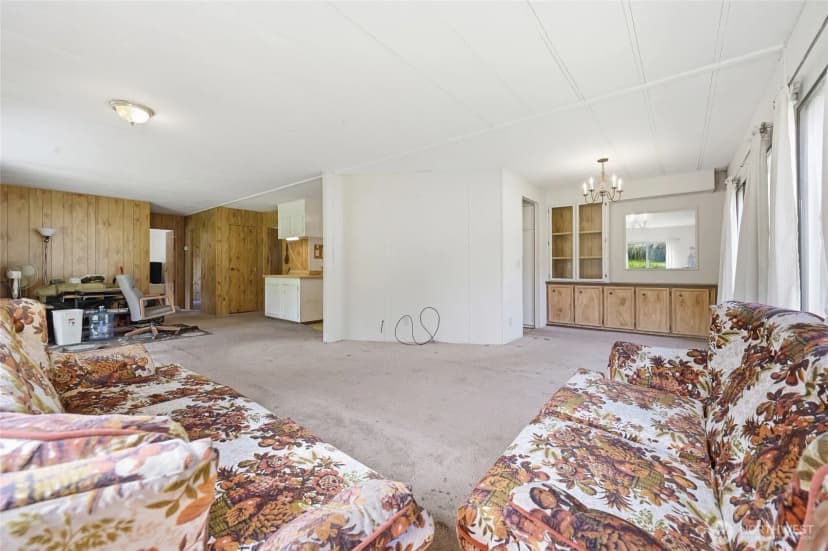 Property photo for 32711 Commission Avenue, Black Diamond photo 8