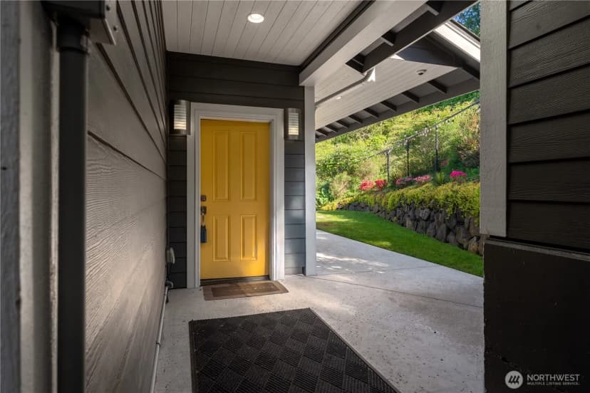 Property photo for 1253 Beach Drive E, Port Orchard photo 8