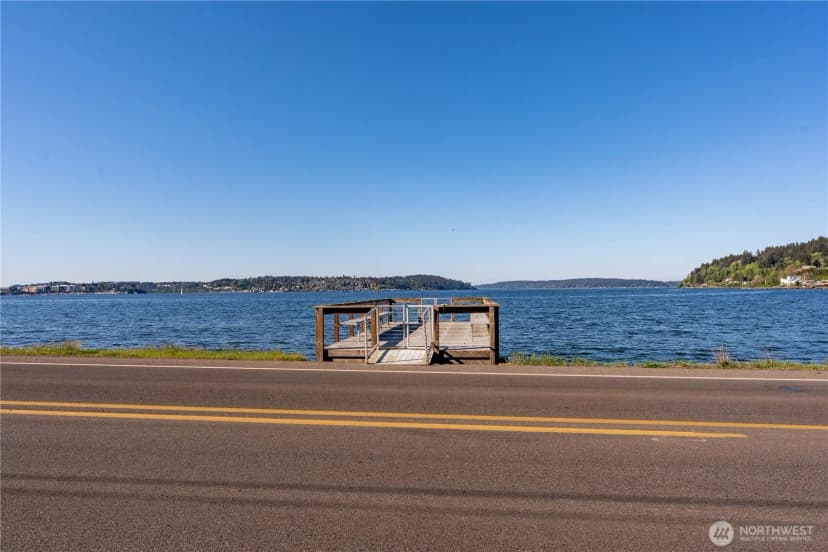 Property photo for 1253 Beach Drive E, Port Orchard photo 35