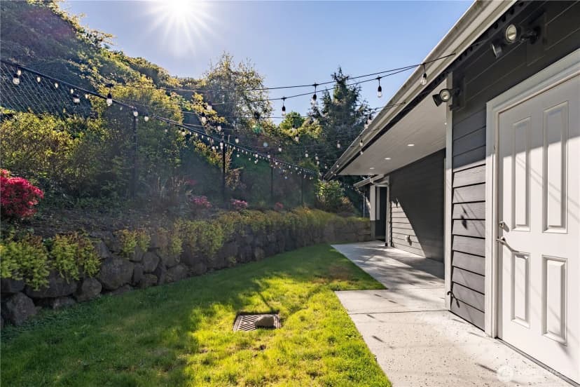 Property photo for 1253 Beach Drive E, Port Orchard photo 34