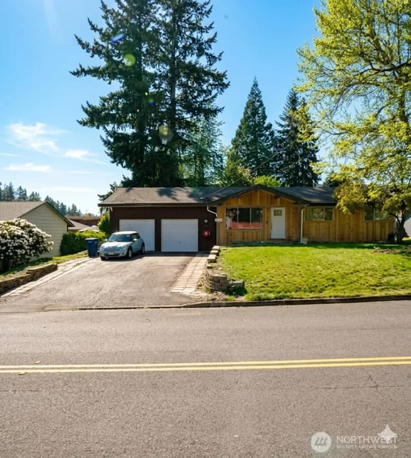 Property photo for 2125 Elm Street Se, Auburn photo 2