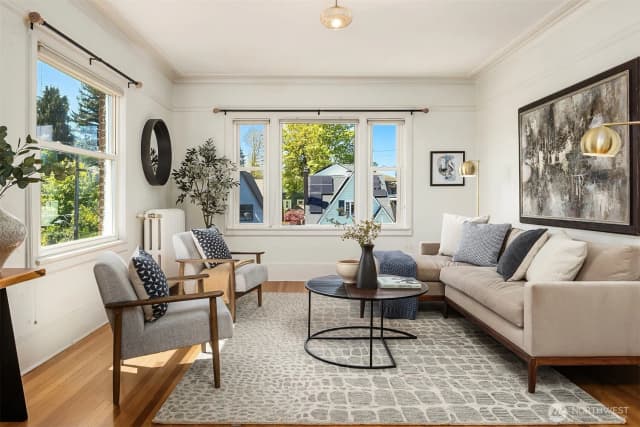 Property photo for 1902 Bigelow Avenue N #403, Seattle photo 4