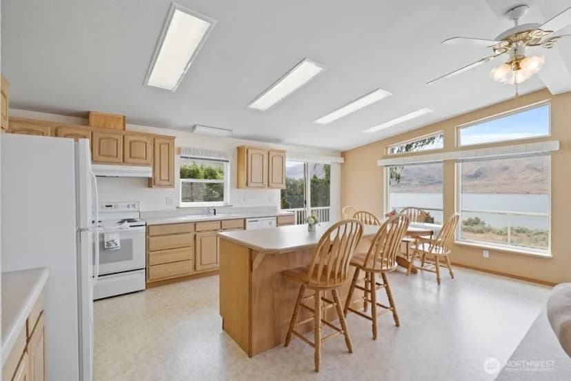 Property photo for 512 Sw Island View, Mattawa photo 12