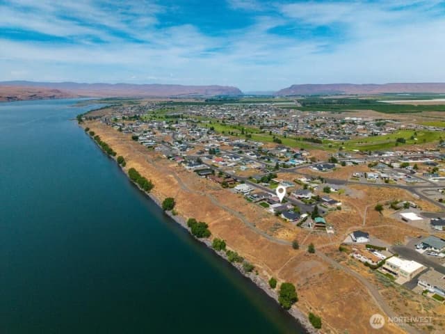 Property photo for 512 Sw Island View, Mattawa