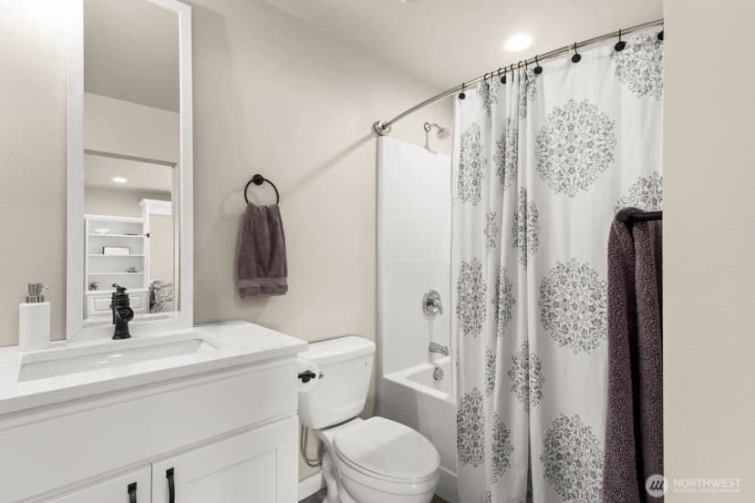 Property photo for 10916 Bay Meadows Lane, Burlington photo 31