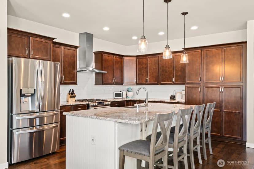 Property photo for 10916 Bay Meadows Lane, Burlington photo 6