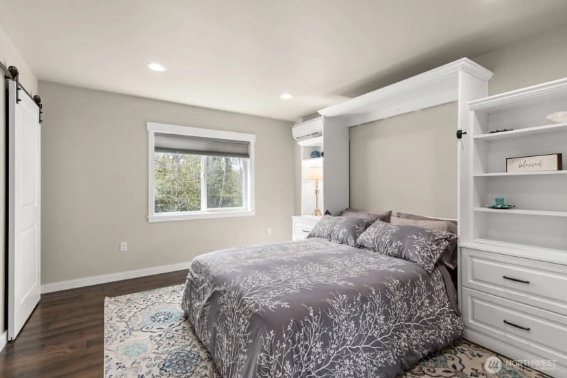 Property photo for 10916 Bay Meadows Lane, Burlington photo 29