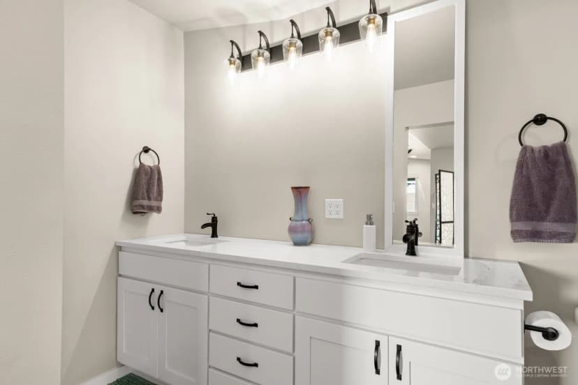 Property photo for 10916 Bay Meadows Lane, Burlington photo 30
