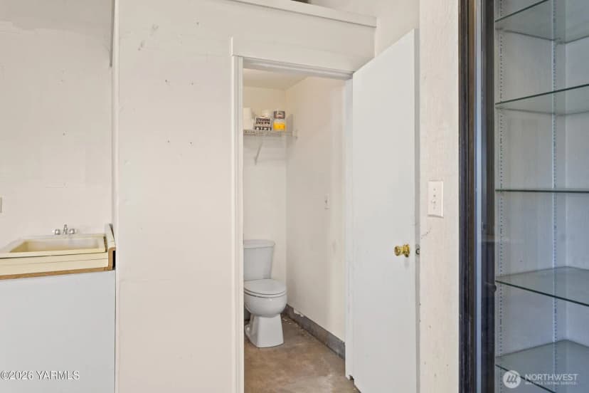 Property photo for 8204 Midvale Road, Yakima photo 35