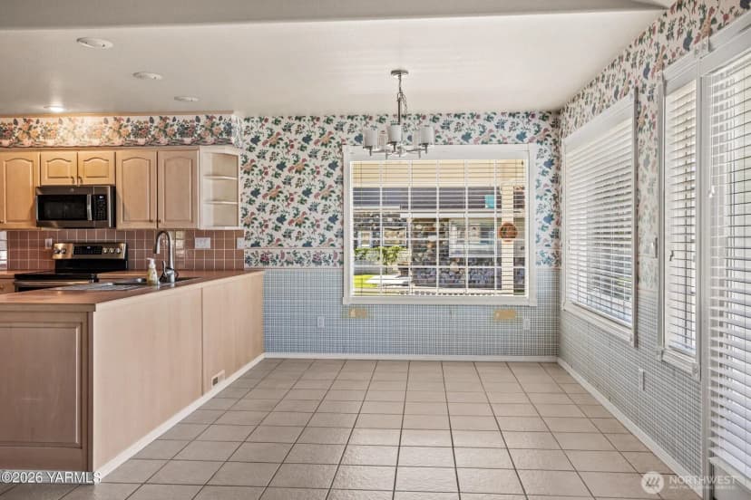 Property photo for 8204 Midvale Road, Yakima photo 12