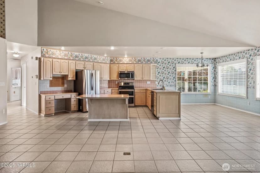 Property photo for 8204 Midvale Road, Yakima photo 11